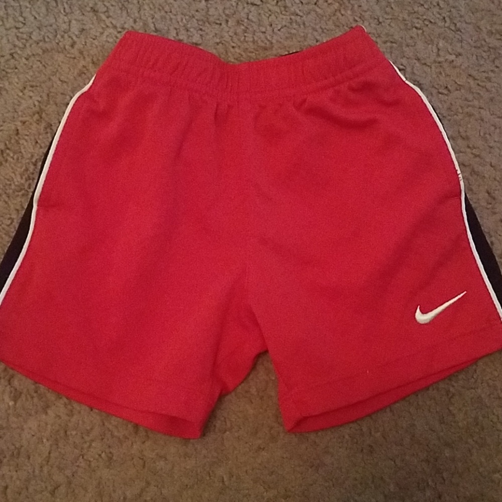 ✨ Boy's Nike Dri-Fit shorts